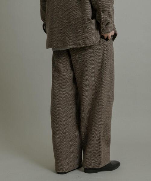 SENSE OF PLACE by URBAN RESEARCH（センスオブプレイスバイアーバンリサーチ）の「スライバーライクヘリンボーンワイドパンツ（スラックス・メンズ・チャコールグレー/ブラウン・MEDIUM/LARGE）」の15枚目の写真