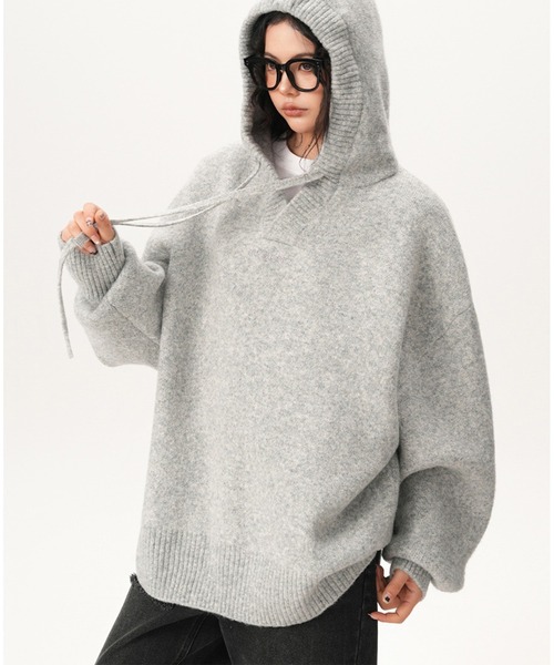 LYEON(リヨン)の「【ユニセックス商品】オーバーサイズニットパーカー(パーカー・レディース・チャコールグレー/グレー・FREE)」の10枚目の写真