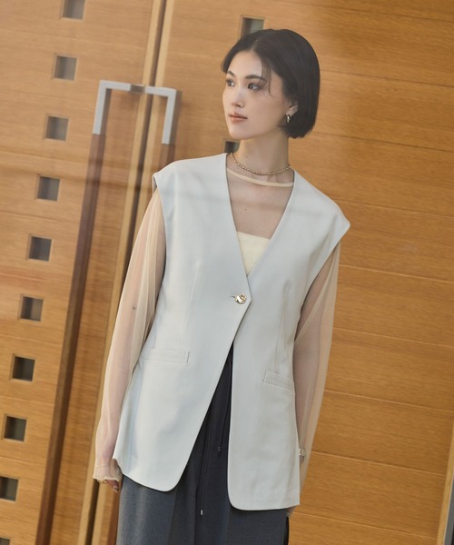 BAYFLOW（ベイフロー）の「【KARENさんコラボ】ベスト（ベスト・レディース・グレイッシュベージュ/ネイビー・SMALL/MEDIUM）」の5枚目の写真