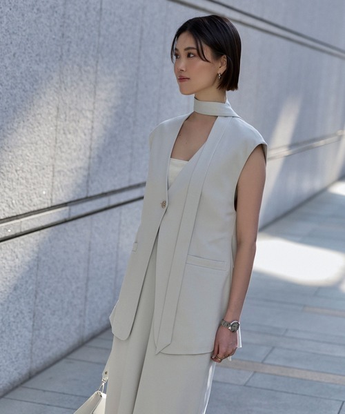 BAYFLOW（ベイフロー）の「【KARENさんコラボ】ベスト（ベスト・レディース・グレイッシュベージュ/ネイビー・SMALL/MEDIUM）」の8枚目の写真