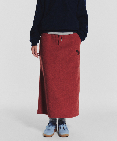 MENASOO（ミナス）の「Terry Fleece Long Skirt_Red（スカート・レディース・レッド・1/2）」の2枚目の写真