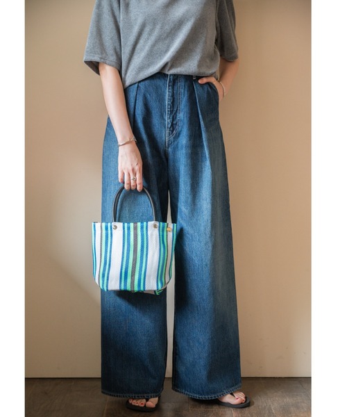 LILA&FLEUR(リラアンドフルール)の「Small Daily Tote Bag(トートバッグ・レディース・グリーン×オレンジ/マルチ/イエロー系/ホワイト×グリーン/ブルー系/ホワイト×ネイビー・SMALL)」の7枚目の写真
