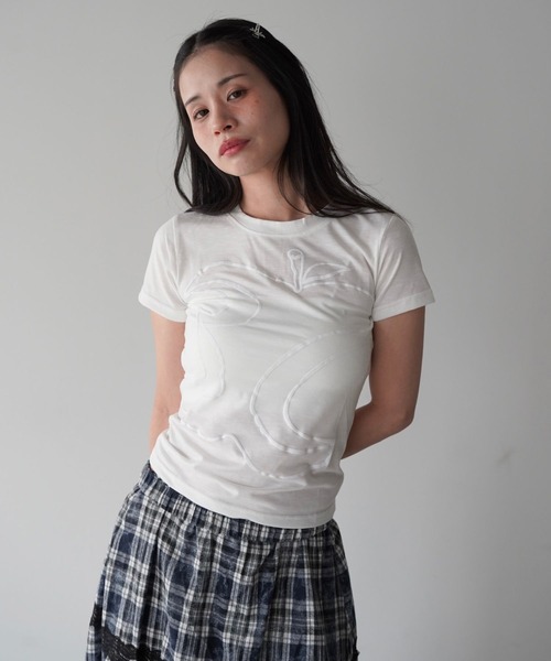 SANSeLF（サンセルフ）の「【SANSeLF】アップルラインデザインTシャツ saw26s011（Tシャツ/カットソー・レディース・ホワイト・FREE）」の2枚目の写真