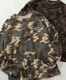 SlashDate | 【82】カモフラ柄 クロスワンポイント ワッフル ヘンリーネック ロングスリーブTシャツ/メンズ/レディース/ユニセックス(Tシャツ/カットソー)