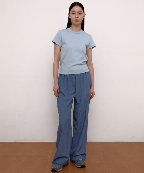 38COMEONCOMMON（38カモンコモン）の「Nylon loose Banding Pants (Blue)（スウェットパンツ・レディース・その他・FREE）」の2枚目の写真