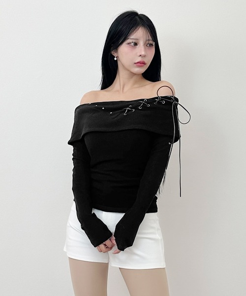 FOLLOWIN(フォロウィン)の「レースアップオフショルダーリブトップス(Tシャツ/カットソー・レディース・チャコールグレー/ブラック・FREE)」の20枚目の写真