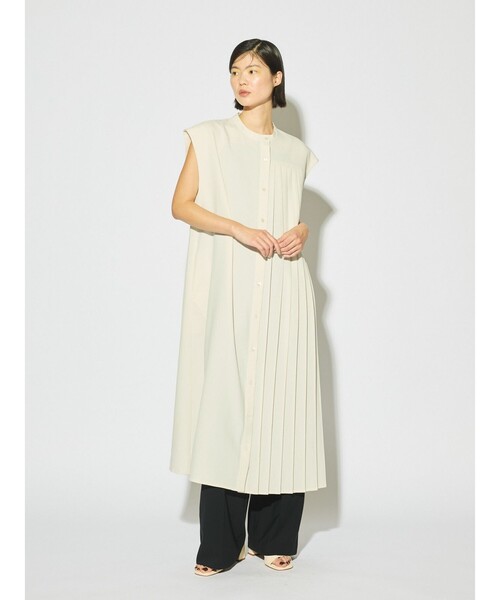 MIDIUMISOLID（ミディウミソリッド）の「MIDIUMISOLID for Ladies アシンメトリープリーツノースリーブワンピース（ワンピース・レディース・ライトグレー/ブラック/アイボリー・FREE）」の9枚目の写真