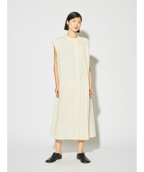 MIDIUMISOLID（ミディウミソリッド）の「MIDIUMISOLID for Ladies アシンメトリープリーツノースリーブワンピース（ワンピース・レディース・ライトグレー/ブラック/アイボリー・FREE）」の15枚目の写真