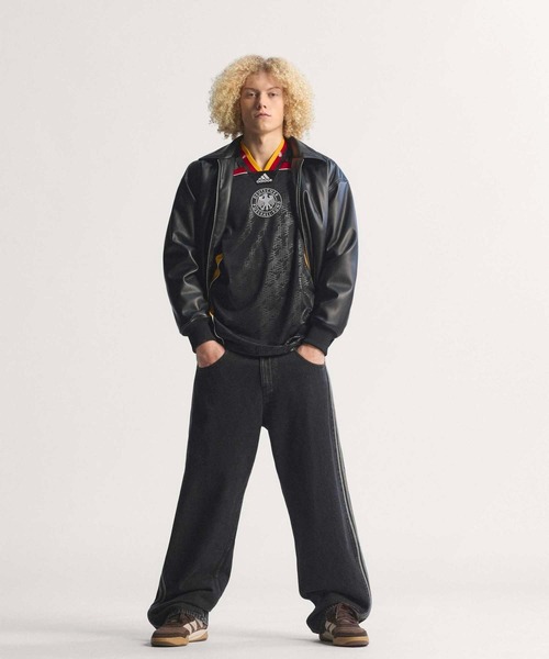 adidas(アディダス)の「ブリングバック リミックス ドイツ ジャージ / アディダスオリジナルス adidas Originals(Tシャツ/カットソー・メンズ・ブラック・X-SMALL/X-LARGE/SMALL/MEDIUM/LARGE/3XL/XX-LARGE)」の9枚目の写真