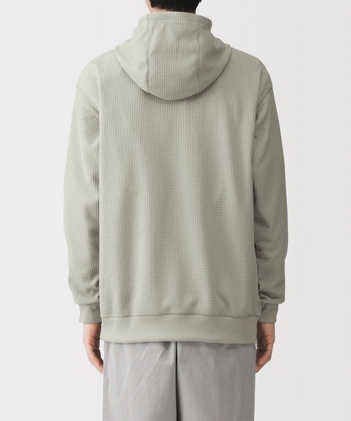 無印良品(ムジルシリョウヒン)の「紳士 UVカット乾きやすいワッフルプルパーカ(パーカー・メンズ・チャコールグレー/ブルー系/ブラック/ライトグレー・S/XL/L/M)」の13枚目の写真