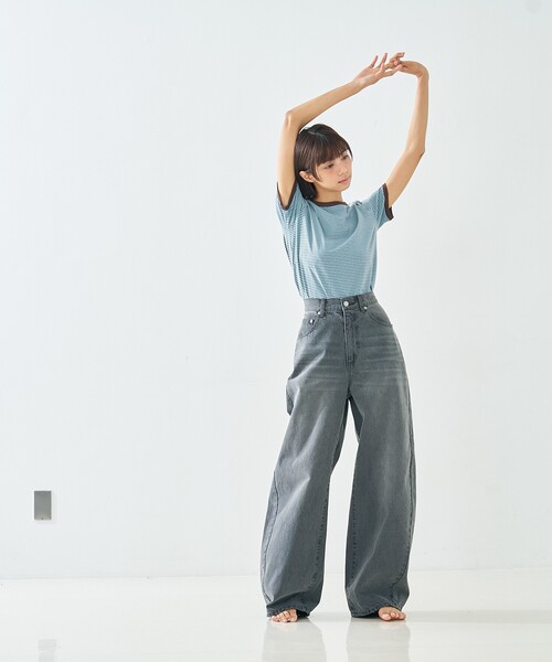 abahouse mavie(アバハウスマヴィ)の「【STORY掲載】ウォッシュドバレルジーンズ(デニムパンツ・レディース・グレー/ライトブルー/サックスブルー・36/38/40)」の12枚目の写真