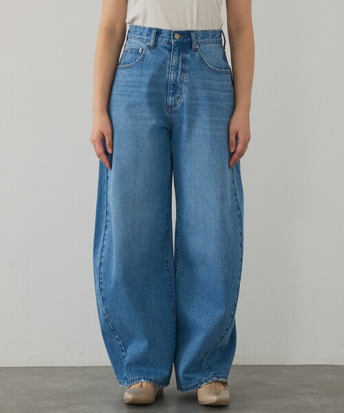 abahouse mavie（アバハウスマヴィ）の「【美脚カーブ】ウォッシュドバレルジーンズ/大人カジュアル/カーブパンツ/春服（デニムパンツ・レディース・グレー/ライトブルー/サックスブルー・36/38/40）」の14枚目の写真