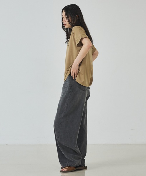 abahouse mavie（アバハウスマヴィ）の「ウォッシュドバレルデニムパンツ（デニムパンツ・レディース・グレー/ライトブルー/サックスブルー/ネイビー・36/38/40）」の7枚目の写真