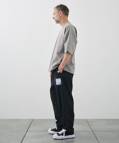 In・stru(men-tal).(インストルメンタル)の「【MIHARAYASUHIRO/ミハラヤスヒロ】COTTON TENCEL DENIM WIDE TAPERED PANTS/in・stru(men-tal).(デニムパンツ・メンズ・インディゴブルー/ブラック・46/44)」の19枚目の写真