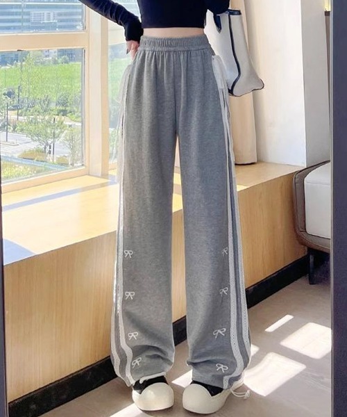 frunco（フランコ）の「【ZOZOTOWN限定】リボン刺繍サイドラインスウェットパンツ（その他パンツ・レディース・ダークグレー/ピンク/グレー・FREE）」の2枚目の写真