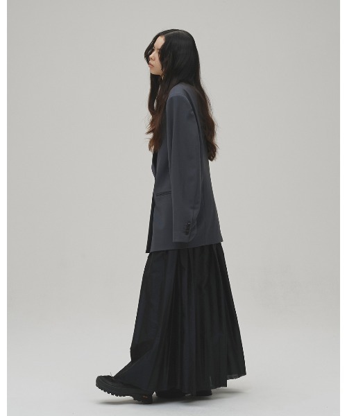 TODAYFUL（トゥデイフル）の「Silky Waist Shirring Skirt（スカート・レディース・サンドベージュ/ブラック・38inch/36inch）」の7枚目の写真