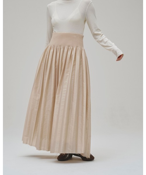 TODAYFUL（トゥデイフル）の「Silky Waist Shirring Skirt（スカート・レディース・サンドベージュ/ブラック・38inch/36inch）」の10枚目の写真