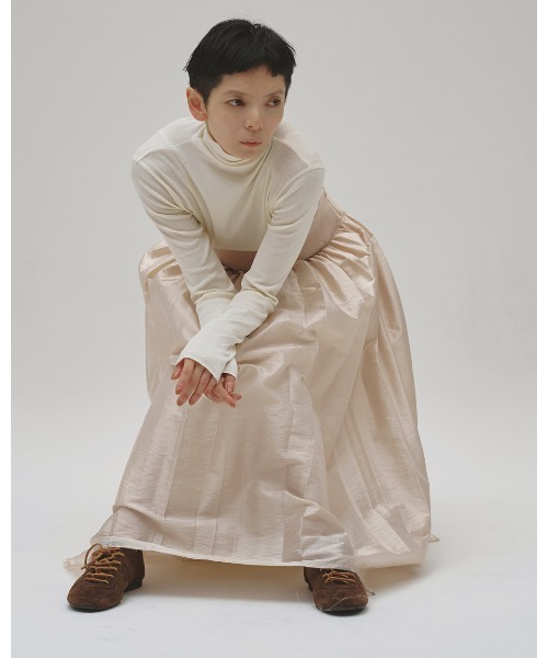 TODAYFUL（トゥデイフル）の「Silky Waist Shirring Skirt（スカート・レディース・サンドベージュ/ブラック・38inch/36inch）」の12枚目の写真