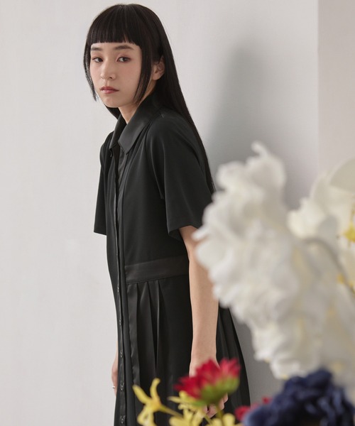 ELUNIS(エルニス)の「プリーツ切替ワンピース(ワンピース・レディース・グレー/ブラック・FREE)」の13枚目の写真