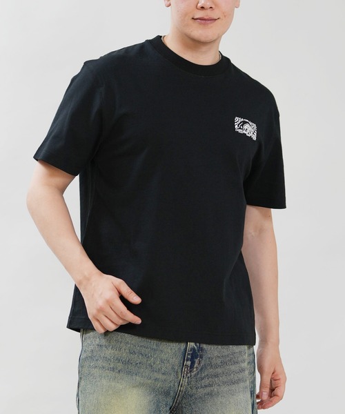 LURKING CLASS(ラーキングクラス)の「【ムラサキスポーツ限定】LURKING CLASS/ラーキングクラス 半袖 Tシャツ ワンポイント 刺繍 ST26STM01(Tシャツ/カットソー・メンズ・ホワイト/ブラック・M/XL/L)」の2枚目の写真