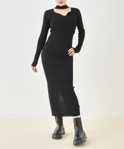 ANAP(アナップ)の「カットアウトデザインリブニットロングワンピース(ワンピース・レディース・ブラック/グレー・F)」の2枚目の写真