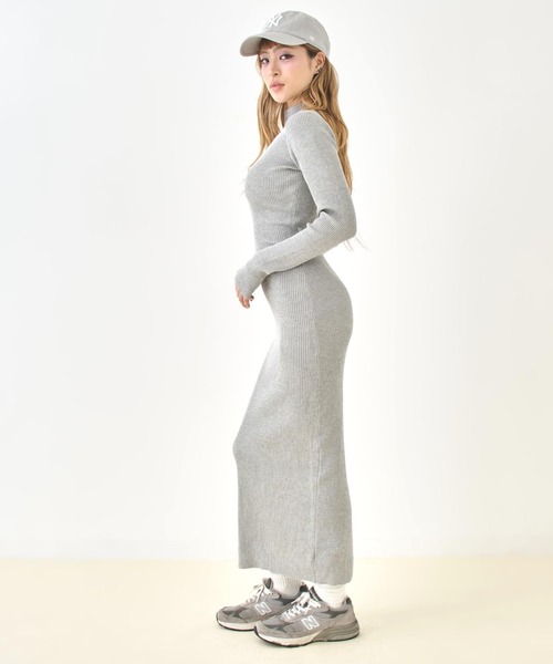 ANAP(アナップ)の「カットアウトデザインリブニットロングワンピース(ワンピース・レディース・ブラック/グレー・F)」の7枚目の写真