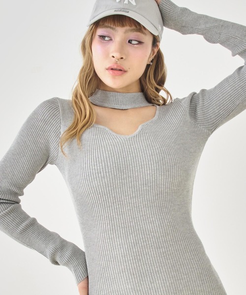 ANAP(アナップ)の「カットアウトデザインリブニットロングワンピース(ワンピース・レディース・ブラック/グレー・F)」の3枚目の写真
