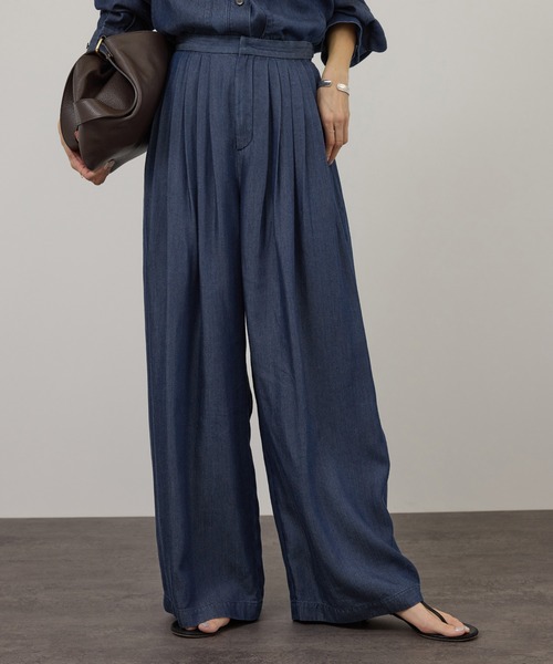 SALON adam et rope'(サロン アダム エ ロペ)の「デニムライクタックフォルムワイドパンツ / セットアップ対応(スラックス・レディース・ブルー系その他4/サックスブルー・M/S)」の4枚目の写真