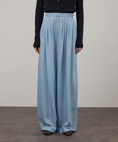 SALON adam et rope'(サロン アダム エ ロペ)の「デニムライクタックフォルムワイドパンツ / セットアップ対応(スラックス・レディース・ブルー系その他4/サックスブルー・M/S)」の7枚目の写真