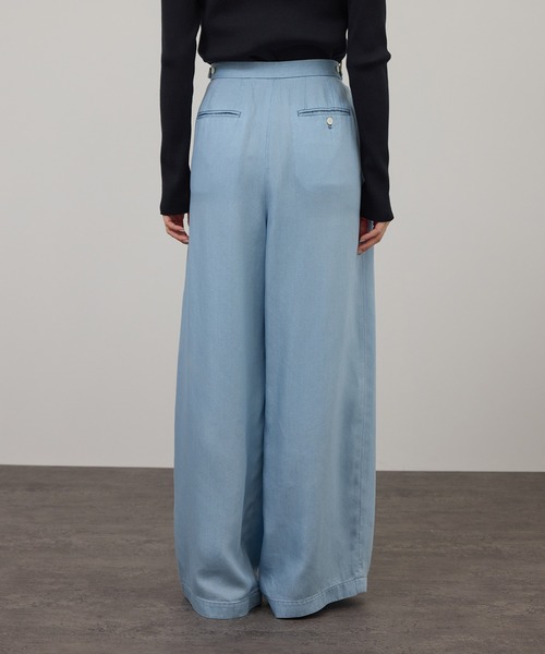 SALON adam et rope'(サロン アダム エ ロペ)の「デニムライクタックフォルムワイドパンツ / セットアップ対応(スラックス・レディース・ブルー系その他4/サックスブルー・M/S)」の9枚目の写真