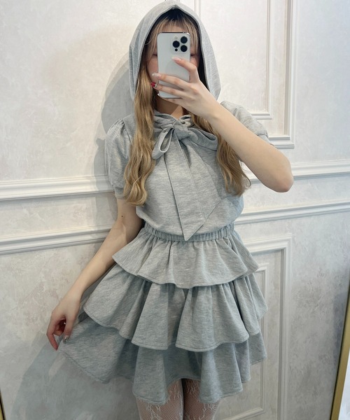 PHILLY(フィリー)の「ビッグリボンティアードワンピース(ワンピース・レディース・グレー/ブラック・FREE)」の16枚目の写真