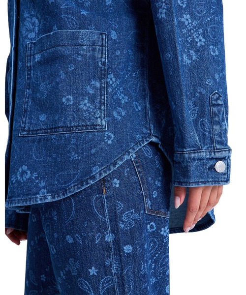 ROXY(ロキシー)の「ROXY ウィメンズ KICK BACK WASHED DENIM 長袖シャツ 【2026年春夏モデル】/ロキシー花柄デニムシャツ(シャツ/ブラウス・レディース・ネイビー・SMALL/MEDIUM)」の9枚目の写真
