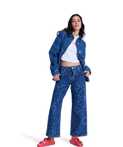 ROXY(ロキシー)の「ROXY ウィメンズ KICK BACK WASHED DENIM 長袖シャツ 【2026年春夏モデル】/ロキシー花柄デニムシャツ(シャツ/ブラウス・レディース・ネイビー・SMALL/MEDIUM)」の11枚目の写真