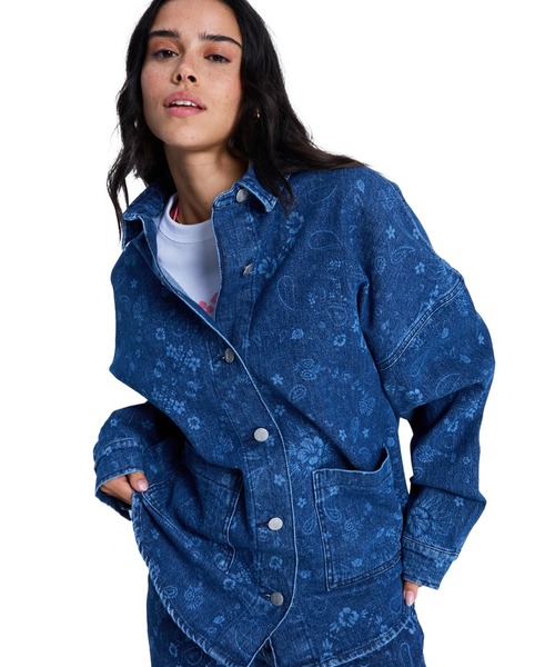 ROXY(ロキシー)の「ROXY ウィメンズ KICK BACK WASHED DENIM 長袖シャツ 【2026年春夏モデル】/ロキシー花柄デニムシャツ(シャツ/ブラウス・レディース・ネイビー・SMALL/MEDIUM)」の12枚目の写真