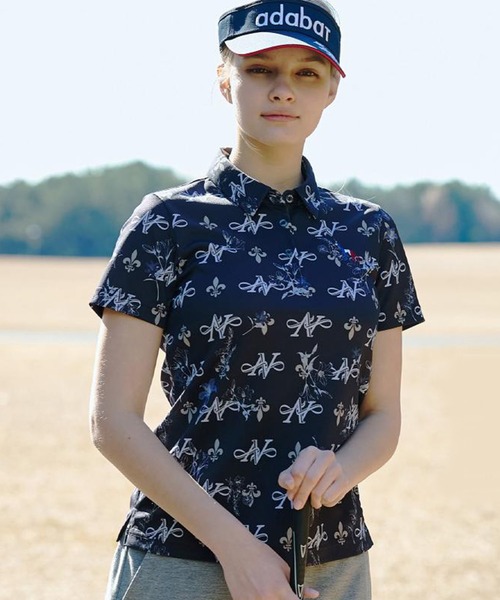 adabat(アダバット)の「【ADABAT NAVY】吸水速乾/UVカット ロゴモノグラムプリント半袖ポロシャツ(ポロシャツ・レディース・ネイビー系/ピンク系1・42/40/38)」の2枚目の写真