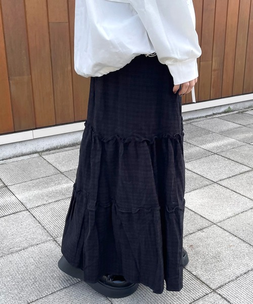 CRB(シーアールビー)の「チェックティアードロングスカート(スカート・レディース・ブラック/ブルー・F)」の22枚目の写真