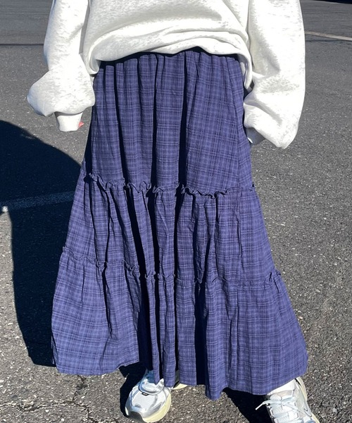 CRB(シーアールビー)の「チェックティアードロングスカート(スカート・レディース・ブラック/ブルー・F)」の4枚目の写真