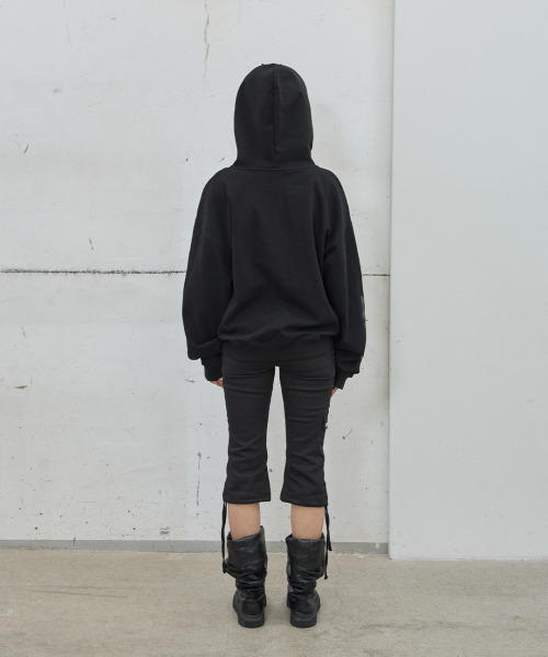 41PRAY（サイルプレイ）の「Midnight Horse Zip-up Hoodie /  Black（パーカー・レディース・ブラック・OS）」の5枚目の写真