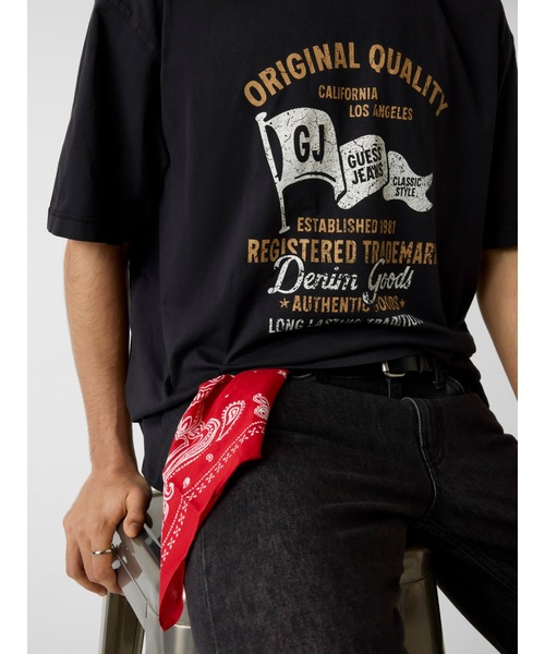 GUESS JEANS(ゲスジーンズ)の「GUESS JEANS OS Printed Tee Tシャツ(Tシャツ/カットソー・メンズ・ホワイト/ブラック・MEDIUM/X-LARGE/XX-LARGE/SMALL/LARGE)」の9枚目の写真