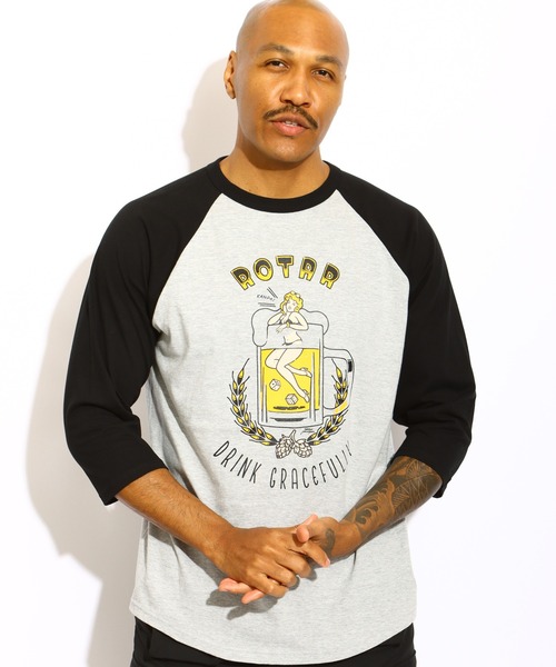 ROTAR(ローター)の「DRINK GRACEFULLY Raglan Tee(Tシャツ/カットソー・メンズ・ホワイト×ブラック/グレー系その他・SMALL/MEDIUM/LARGE/X-LARGE)」の3枚目の写真