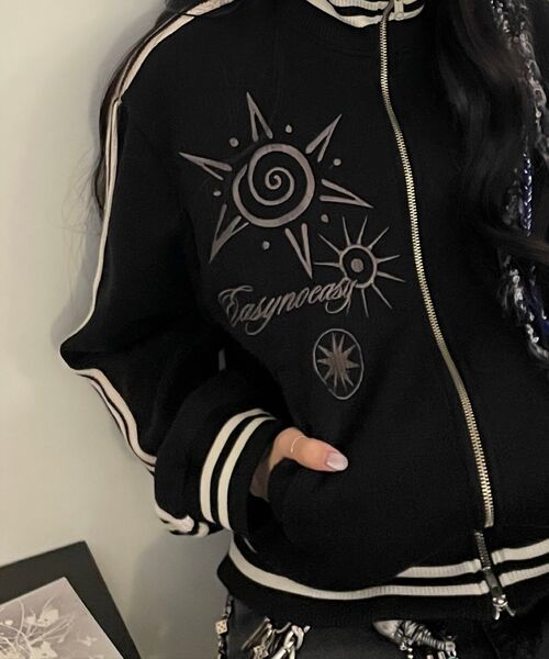 EASY NO EASY(イージーノーイージー)の「刺繍トラックジップニット-アイボリー(ニット/セーター・レディース・アイボリー・1/2)」の5枚目の写真