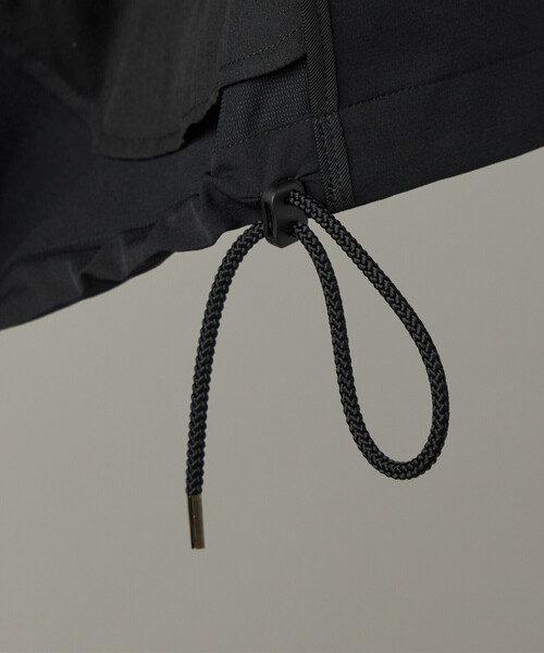 COMME CA MEN（コムサメン）の「【撥水】【COMME CA MEN BLACK】〔TEXBRID〕ライトコーチジャケット（ブルゾン・メンズ・ブラック/グレー・L/M）」の10枚目の写真