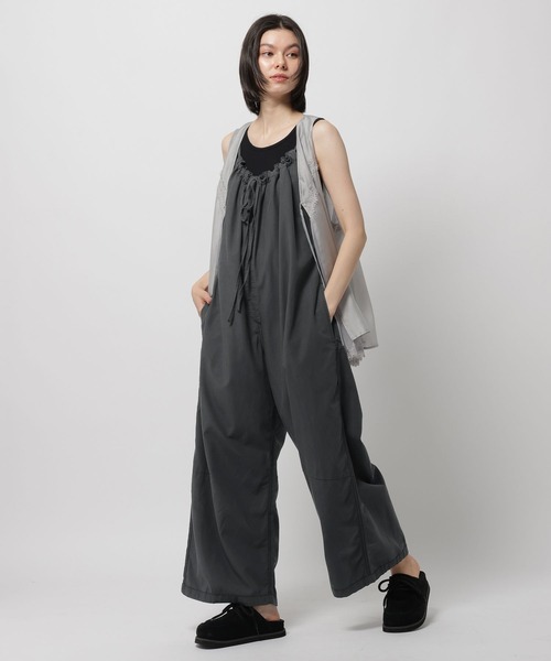 niko and...（ニコアンド）の「モンスターギャザーサロペット（サロペット/オーバーオール・レディース・カーキ/チャコール/ピンク・FREE）」の10枚目の写真