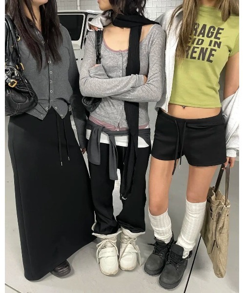 BLACKUP（ブラックアップ）の「[MADE] ジャニスマイクロショートバンディングパンツ（その他パンツ・レディース・ブラック・SMALL/MEDIUM/LARGE）」の4枚目の写真