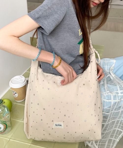 Vipoa(ヴィポア)の「スターデザインドロストショルダーバッグ(ショルダーバッグ・レディース・ブラック/ブルー/イエロー/アイボリー/ピンク/グリーン・ONE SIZE)」の17枚目の写真