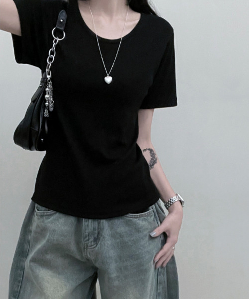 VIVID LADY(ビビッドレディー)の「Uネック 半袖Tシャツ(Tシャツ/カットソー・レディース・ネイビー/ベージュ/カーキ/ブラック/アイボリー/グレー・FREE)」の1枚目の写真