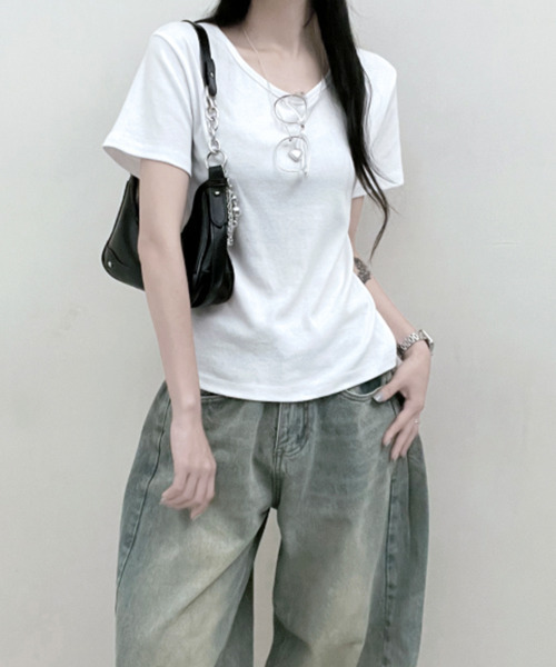 VIVID LADY(ビビッドレディー)の「Uネック 半袖Tシャツ(Tシャツ/カットソー・レディース・ネイビー/ベージュ/カーキ/ブラック/アイボリー/グレー・FREE)」の12枚目の写真