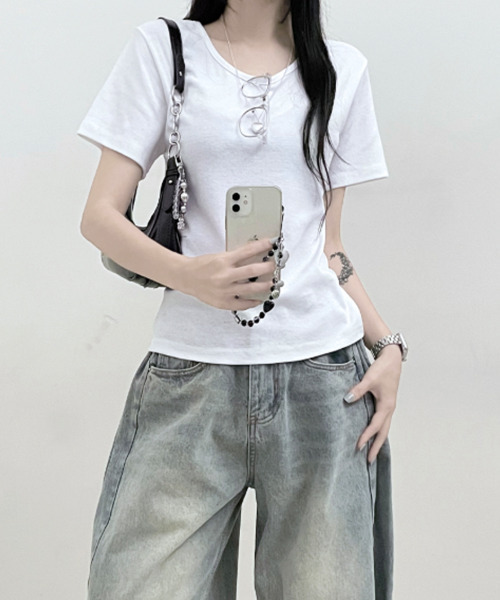 VIVID LADY(ビビッドレディー)の「Uネック 半袖Tシャツ(Tシャツ/カットソー・レディース・ネイビー/ベージュ/カーキ/ブラック/アイボリー/グレー・FREE)」の13枚目の写真