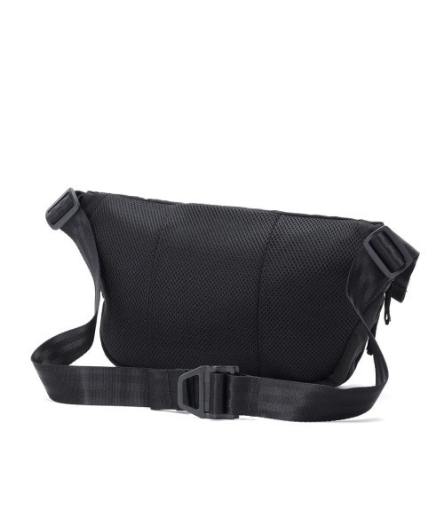 go slow caravan（ゴースローキャラバン）の「CHROME/クローム　BOT FLAP SLING 5L（ボディバッグ/ウエストポーチ・メンズ・ブラック・FREE）」の4枚目の写真