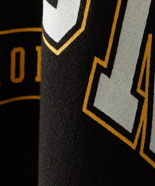 Chick(チック)の「Cotton Pile College Logo Cropped Hoodie / コットン パイル地 カレッジロゴ クロップドフーディ スウェット トレーナー 秋 秋服 2026年秋冬(パーカー・レディース・ホワイト/ブラック/パープル・FREE)」の14枚目の写真